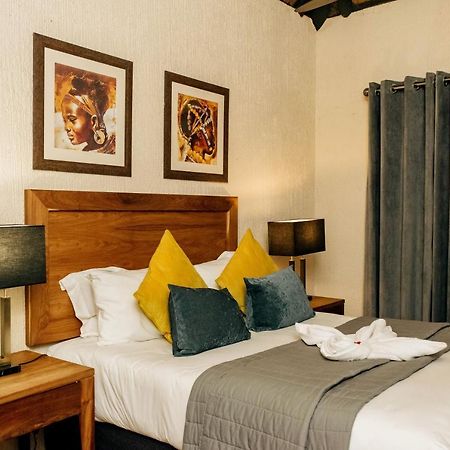 Inyamatane Luxury Lodge ヘイジービュー エクステリア 写真